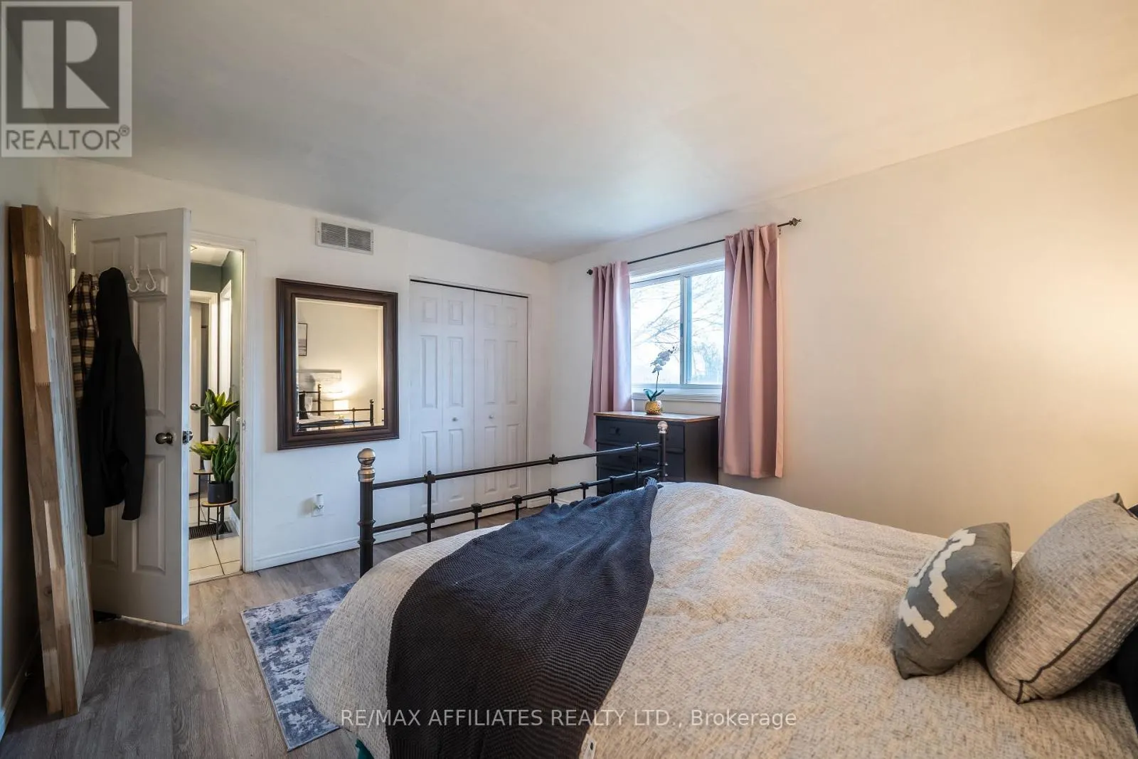 885 TOWNLINE ROAD