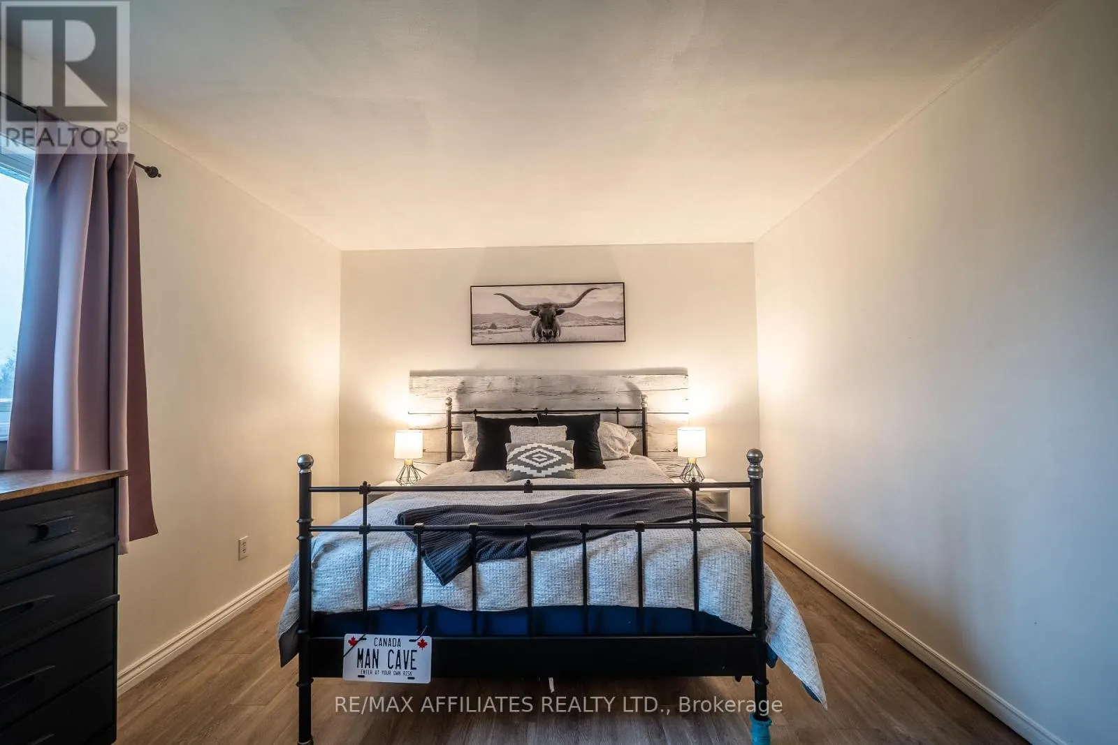 885 TOWNLINE ROAD