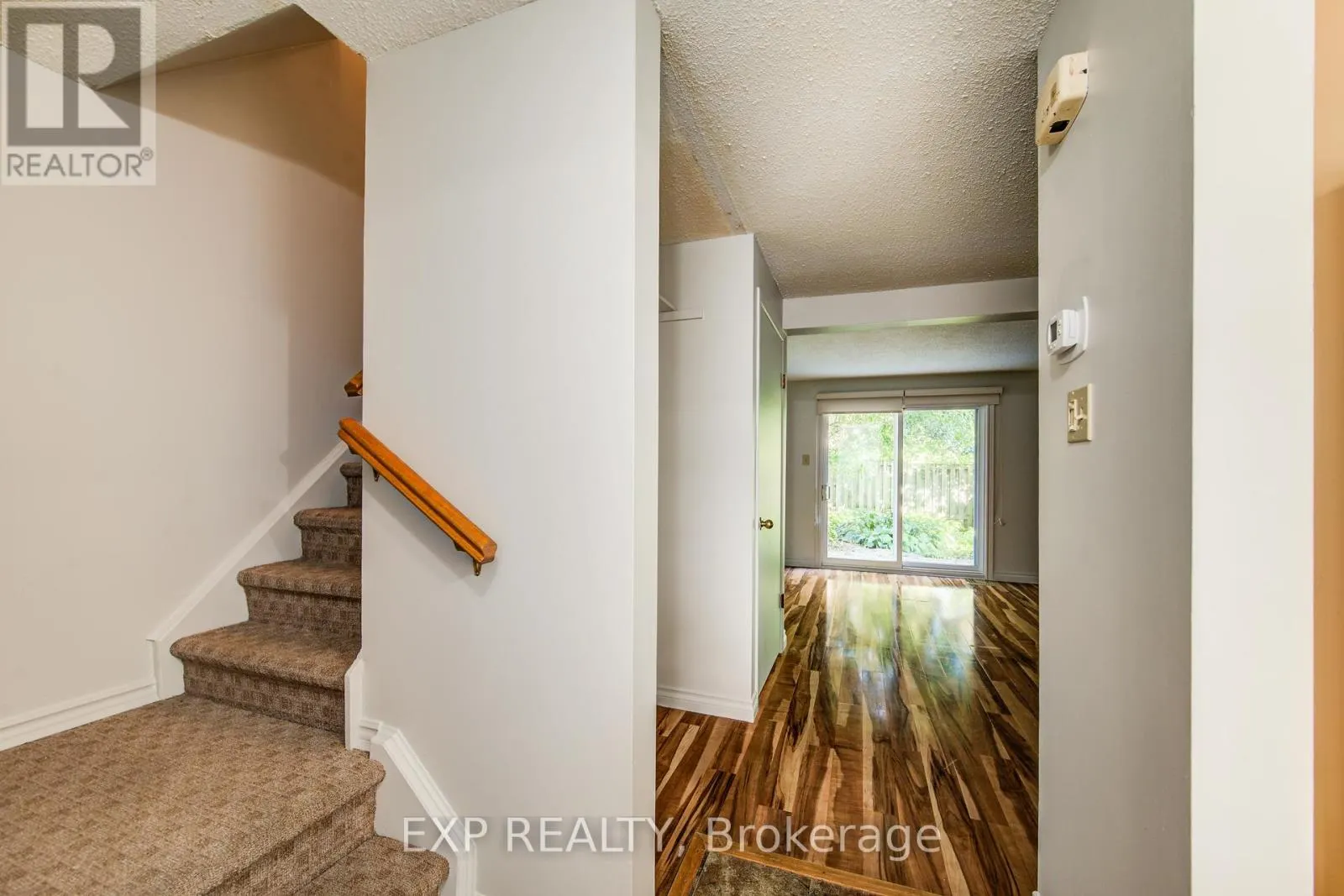 22 - 383 EDINBURGH STREET S