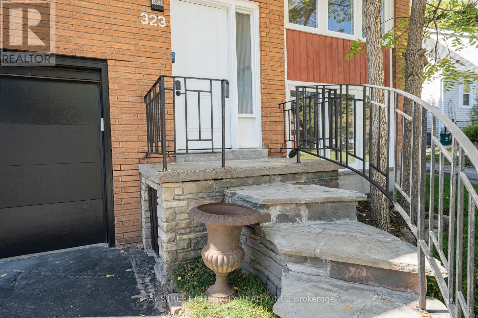 323 CLIFTON ROAD