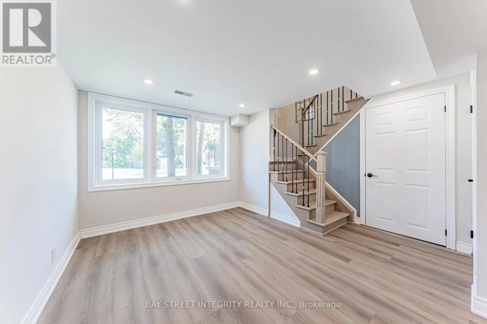 323 CLIFTON ROAD