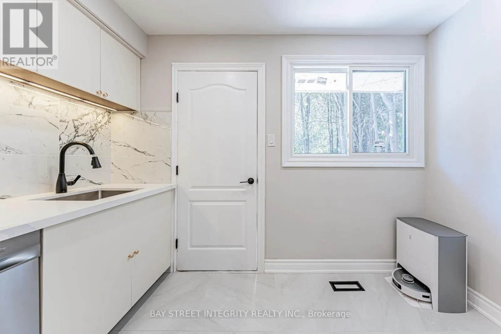 323 CLIFTON ROAD