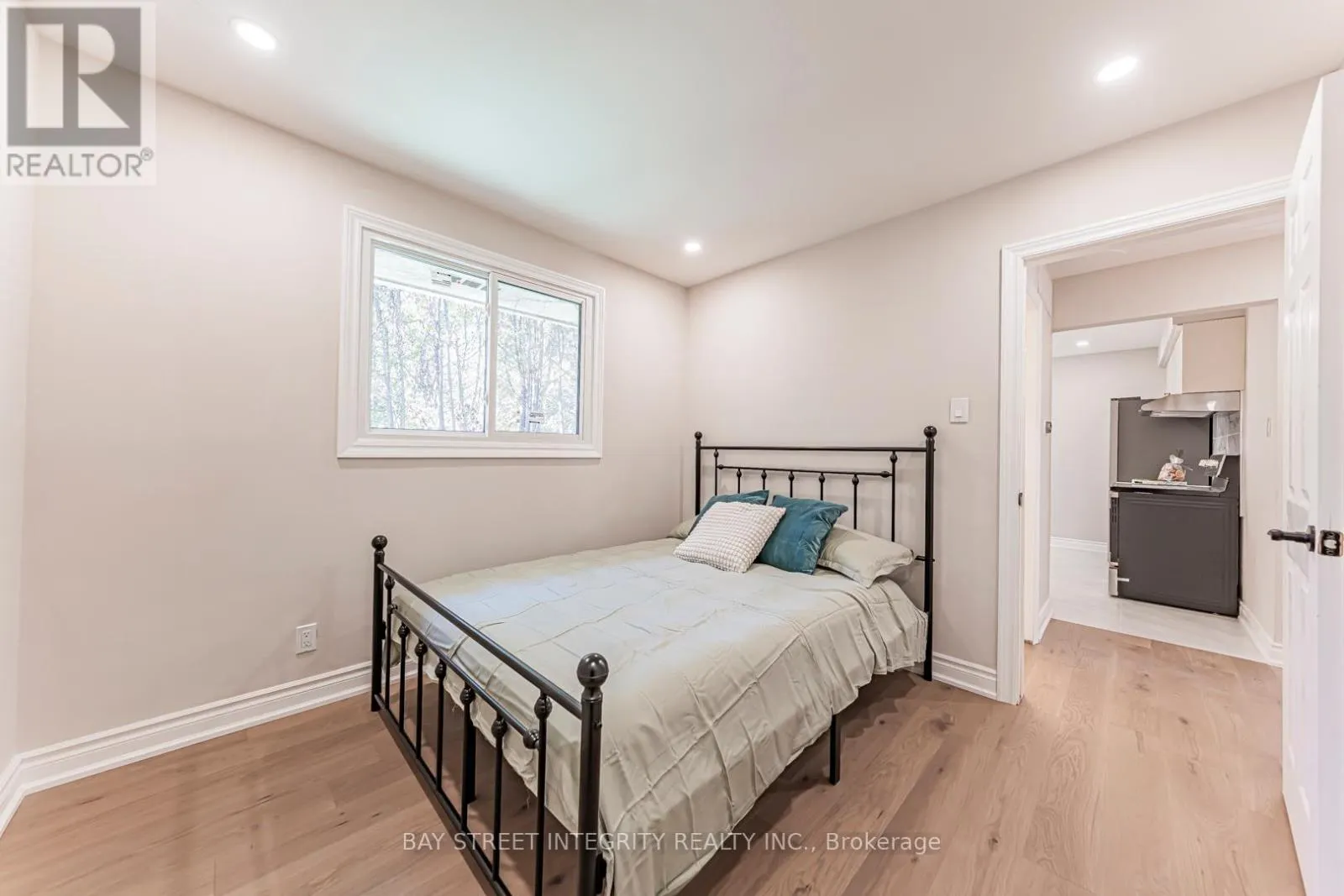 323 CLIFTON ROAD