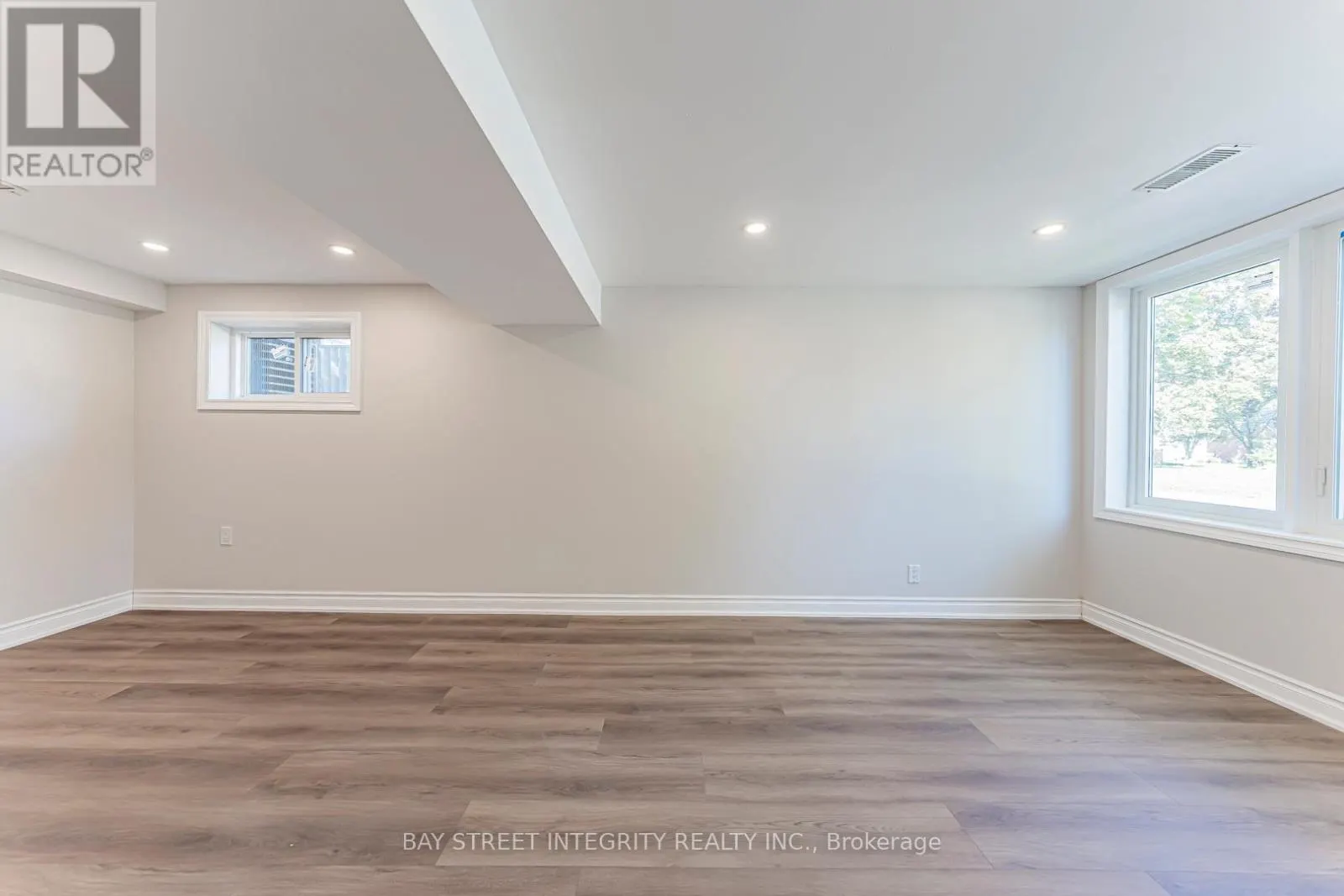 323 CLIFTON ROAD