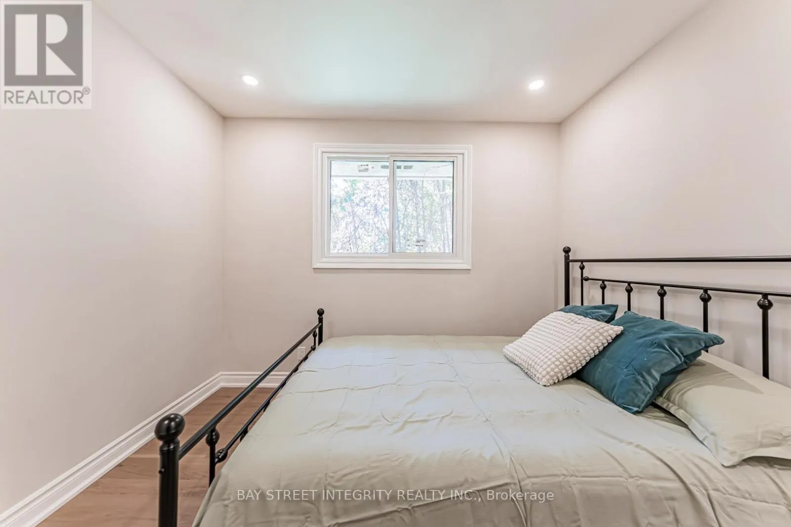 323 CLIFTON ROAD