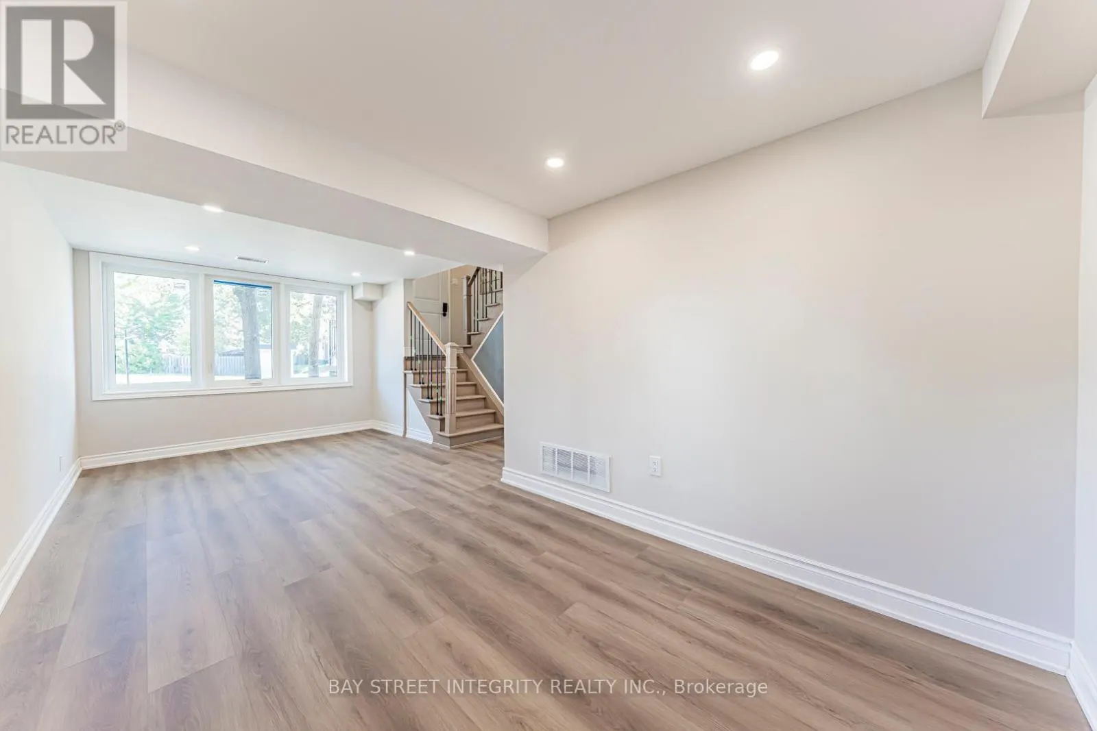 323 CLIFTON ROAD