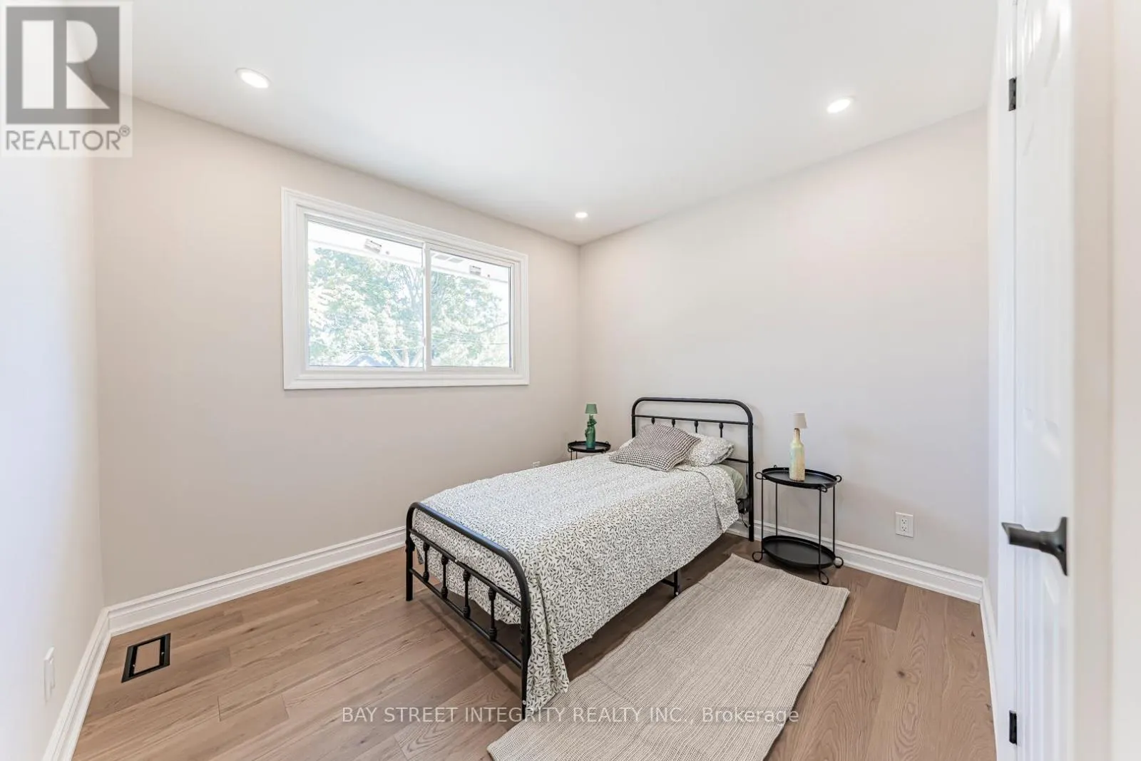 323 CLIFTON ROAD