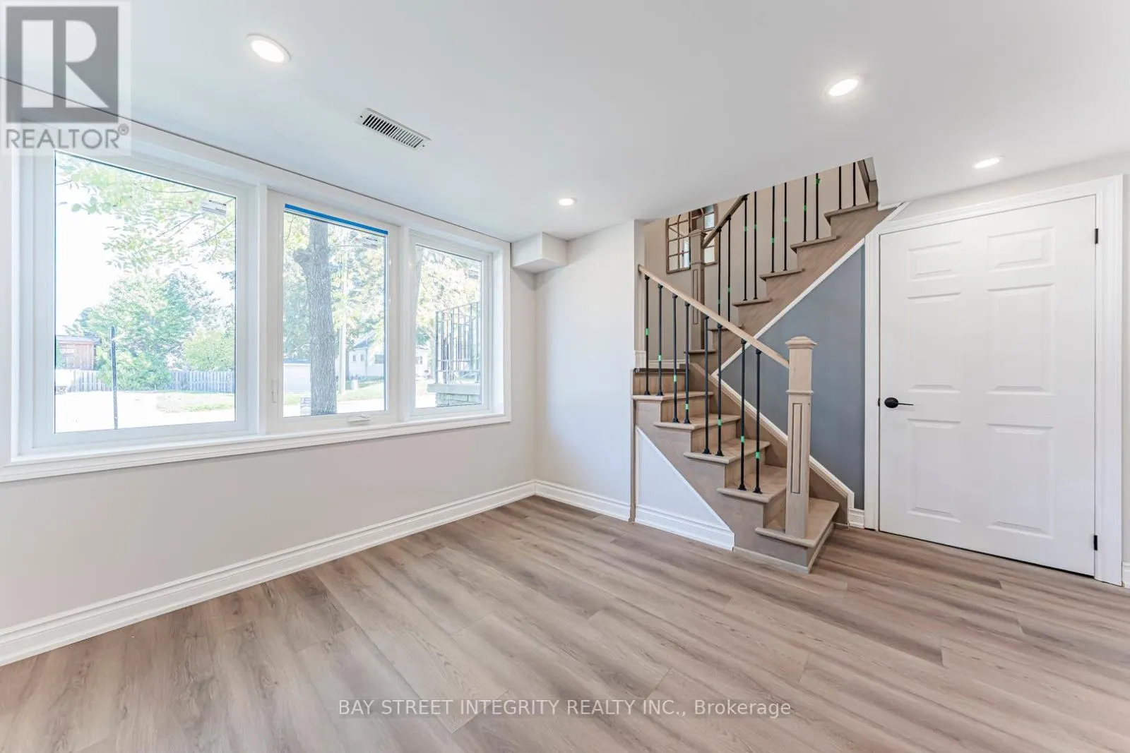323 CLIFTON ROAD