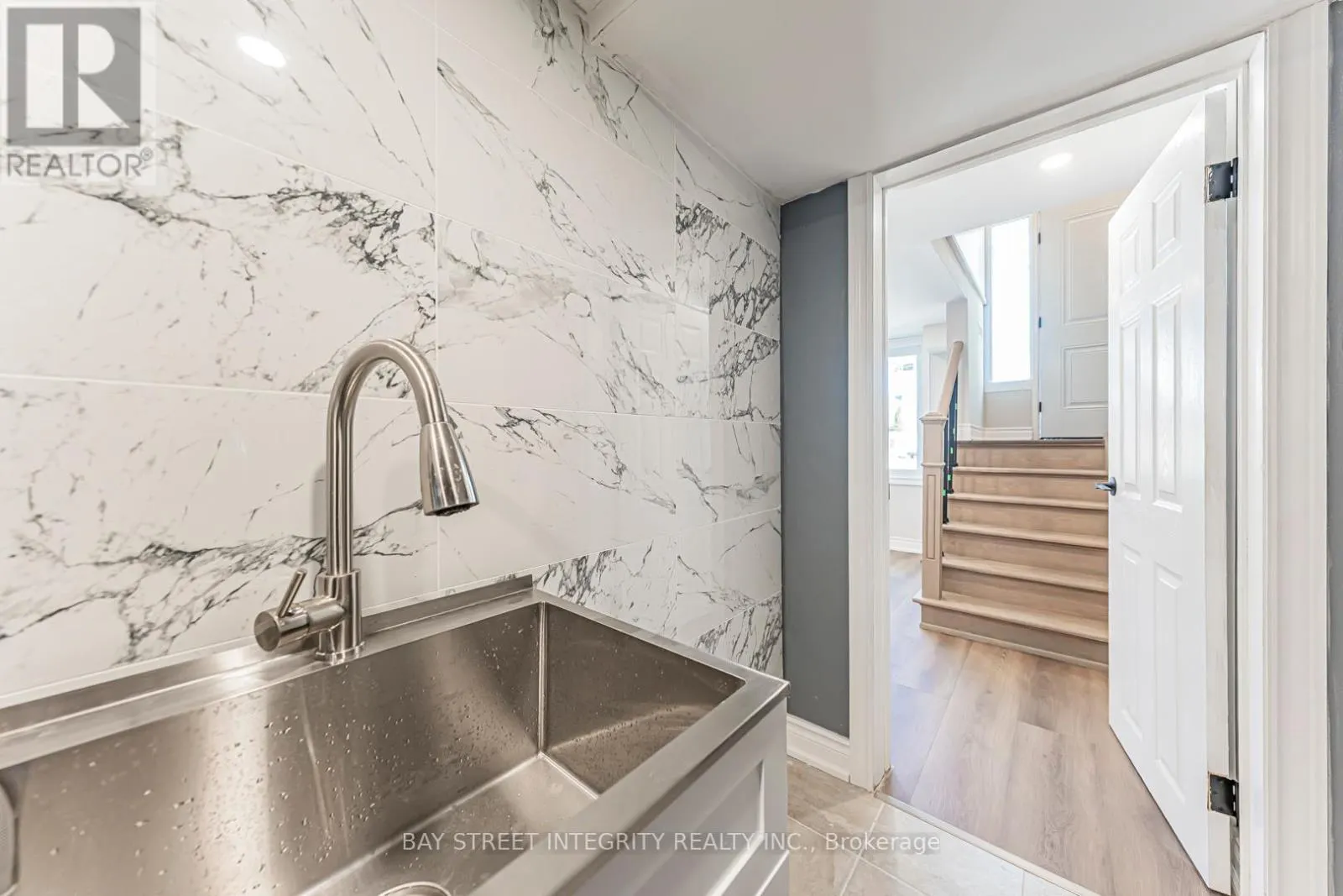 323 CLIFTON ROAD