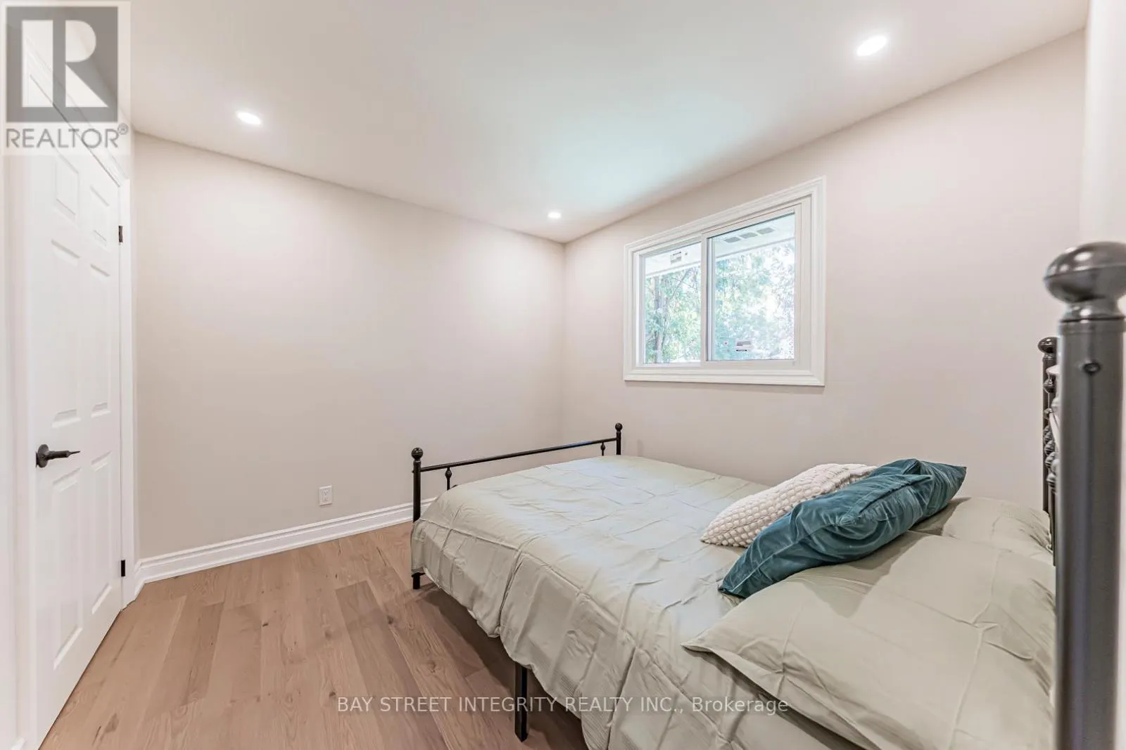 323 CLIFTON ROAD