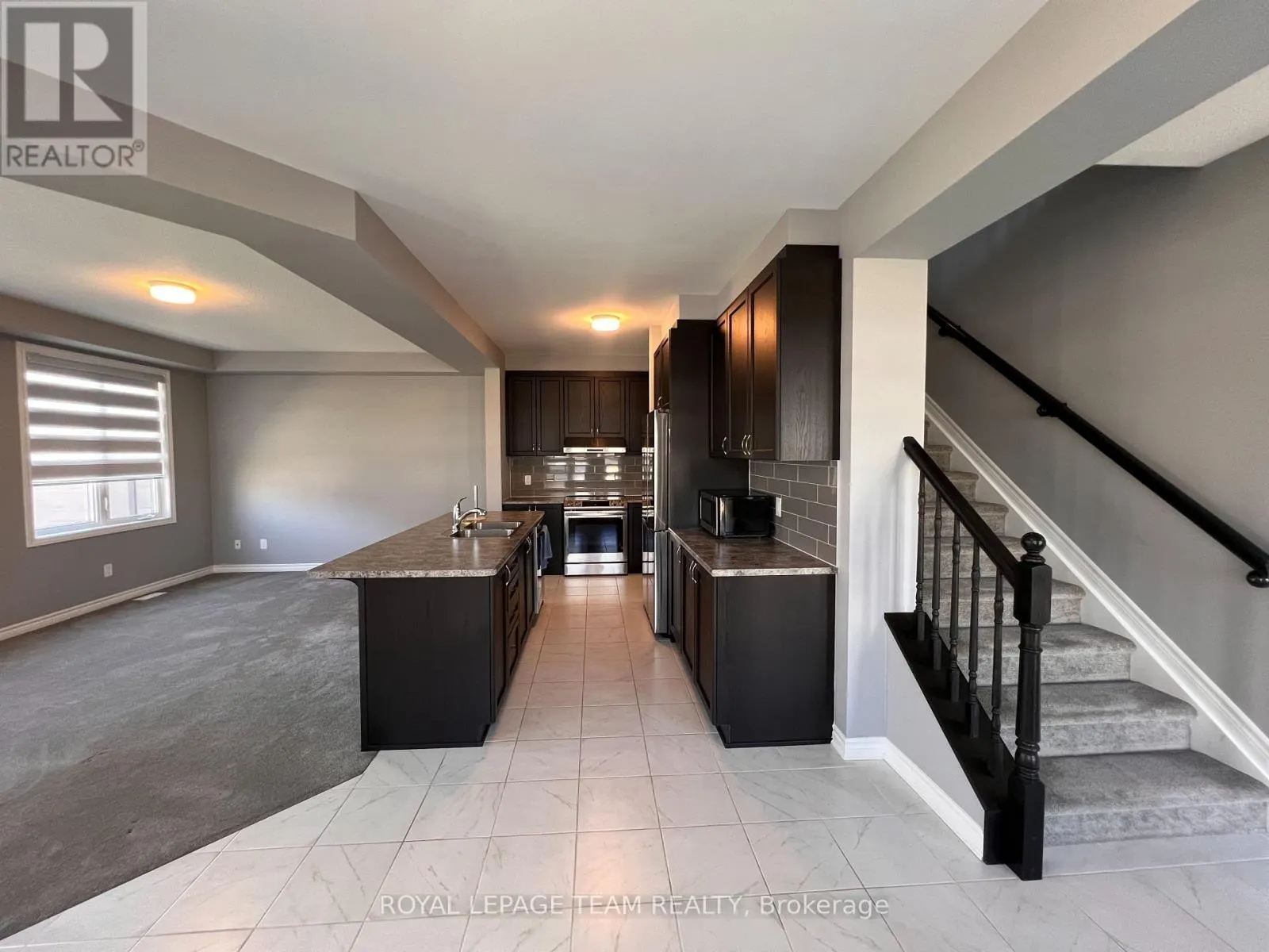 965 FAMEFLOWER STREET