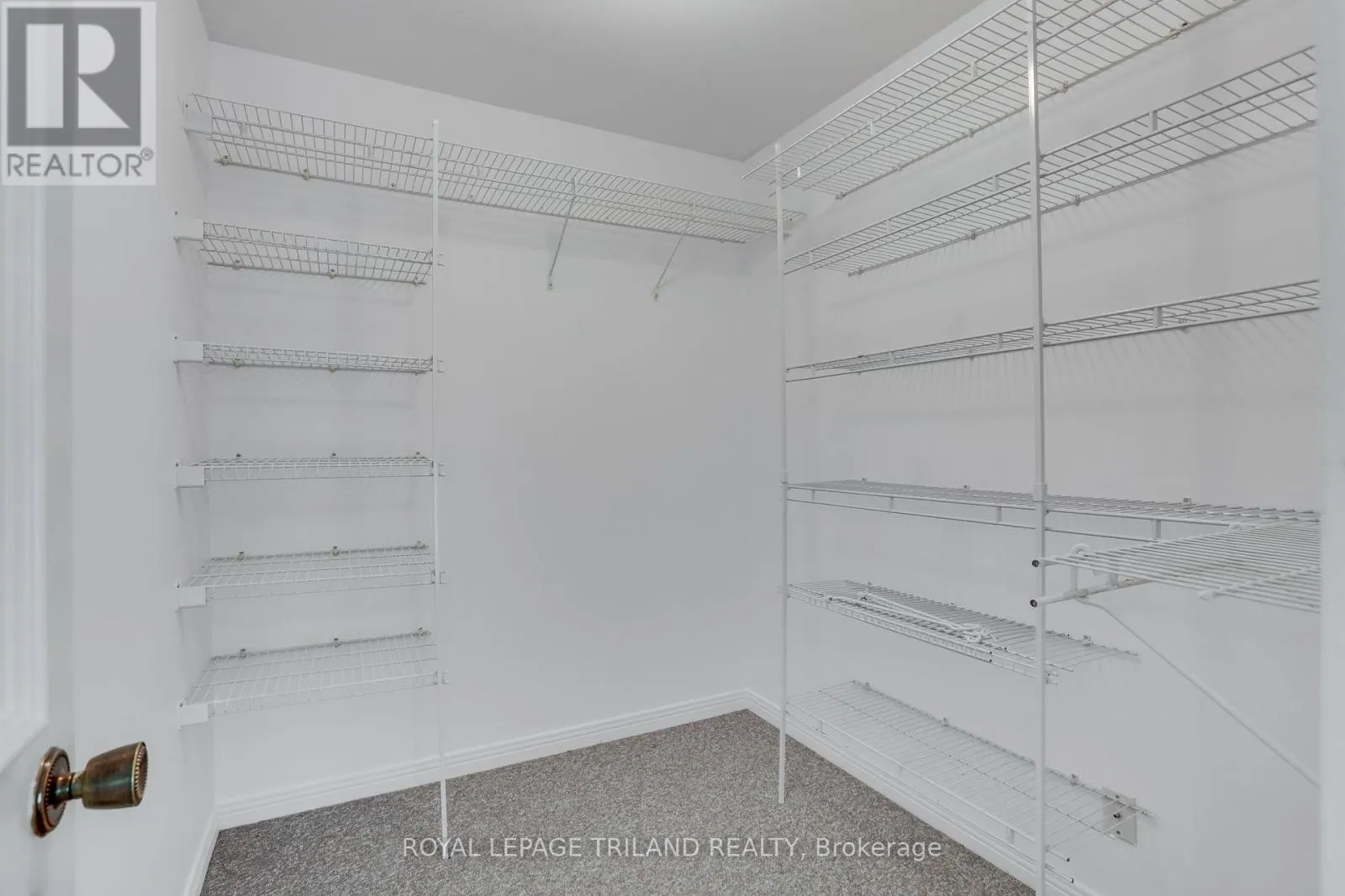 77 - 703 WINDERMERE ROAD, #77
