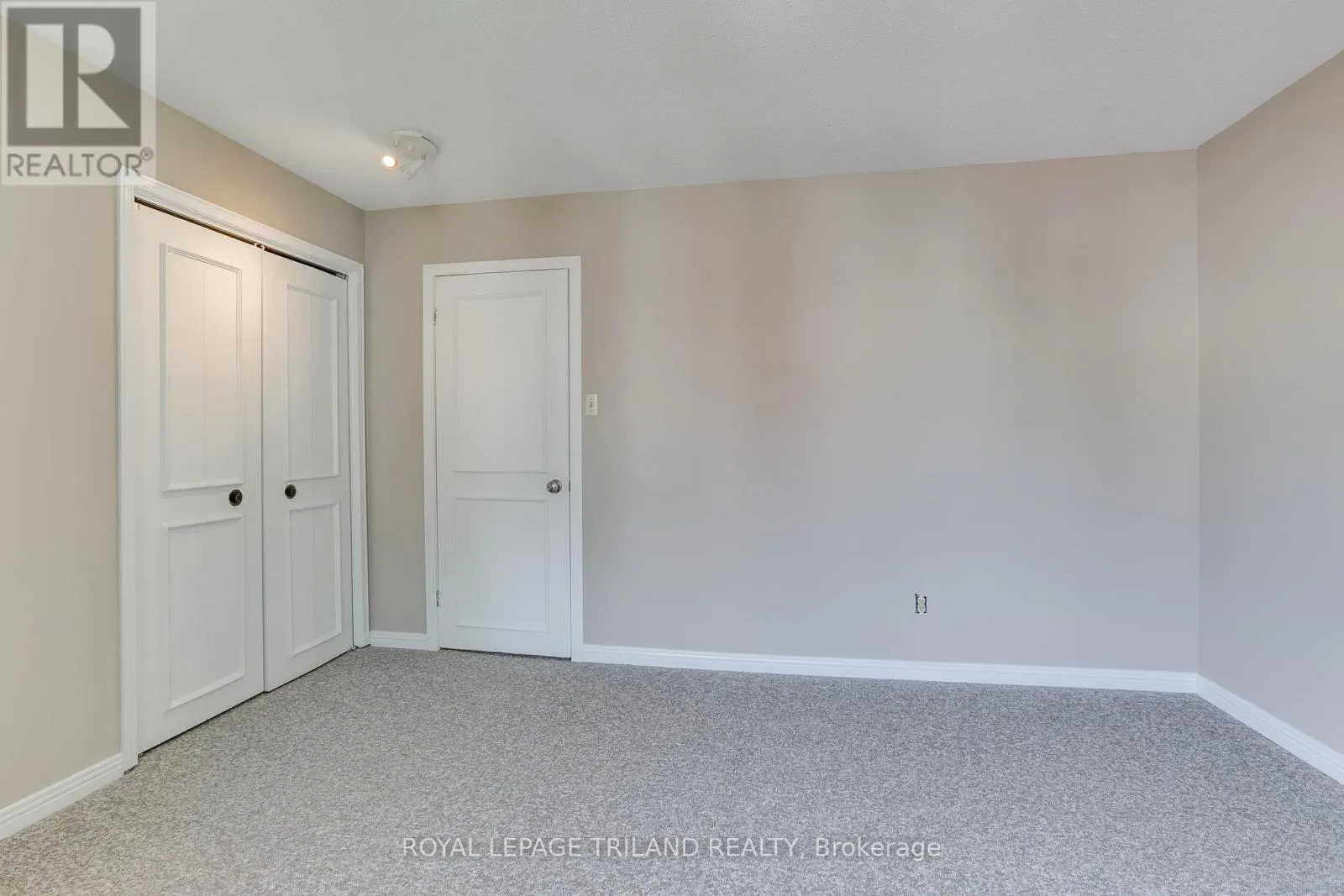 77 - 703 WINDERMERE ROAD, #77