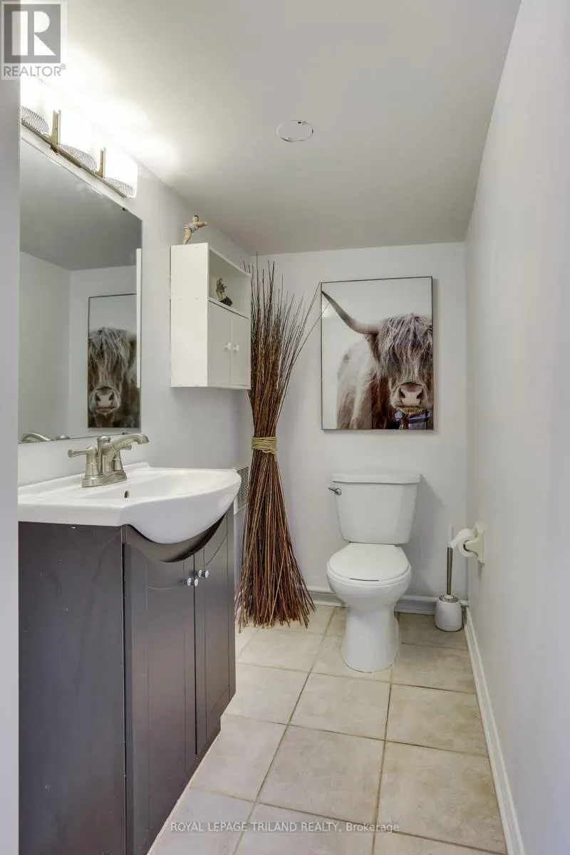 77 - 703 WINDERMERE ROAD, #77