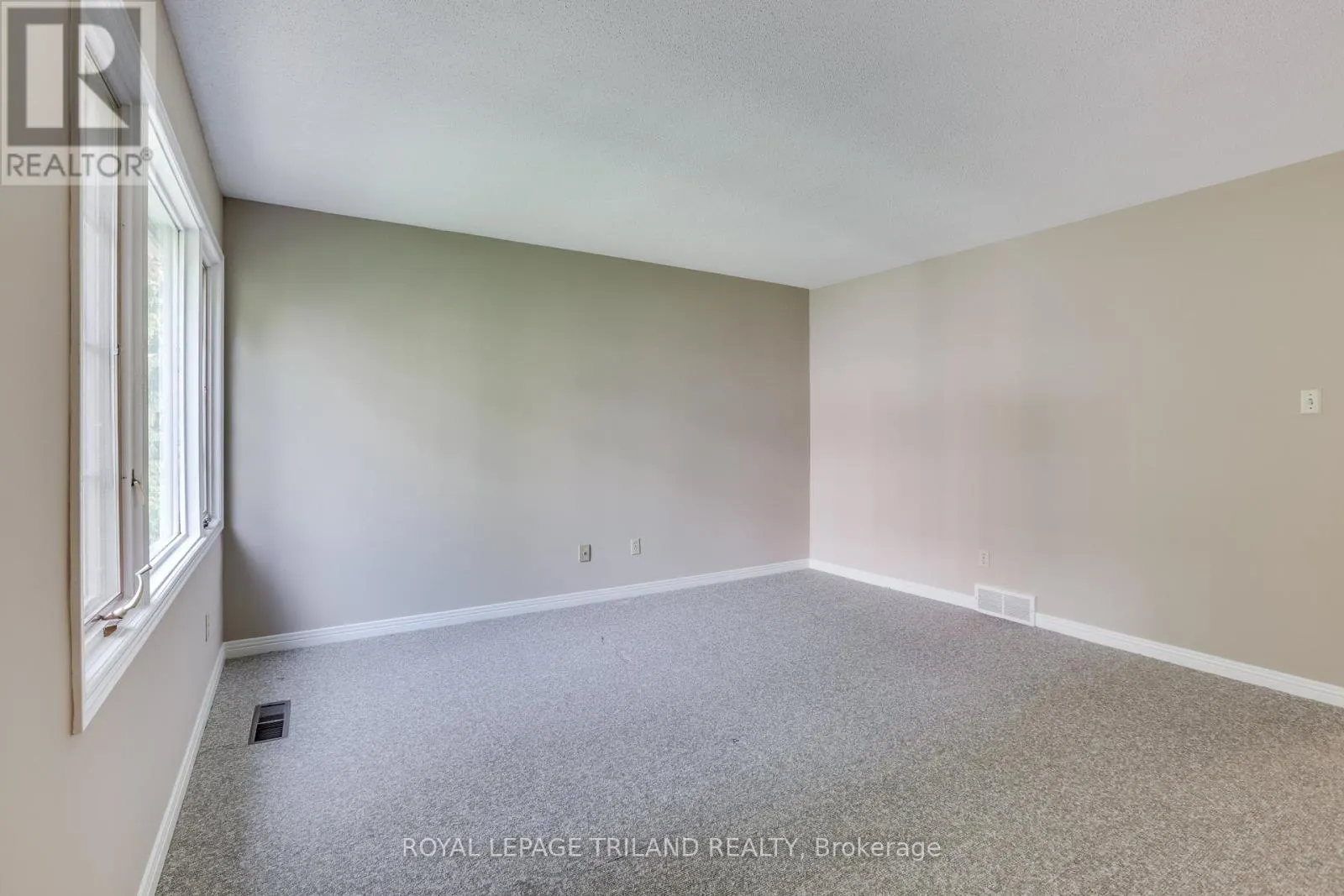 77 - 703 WINDERMERE ROAD, #77