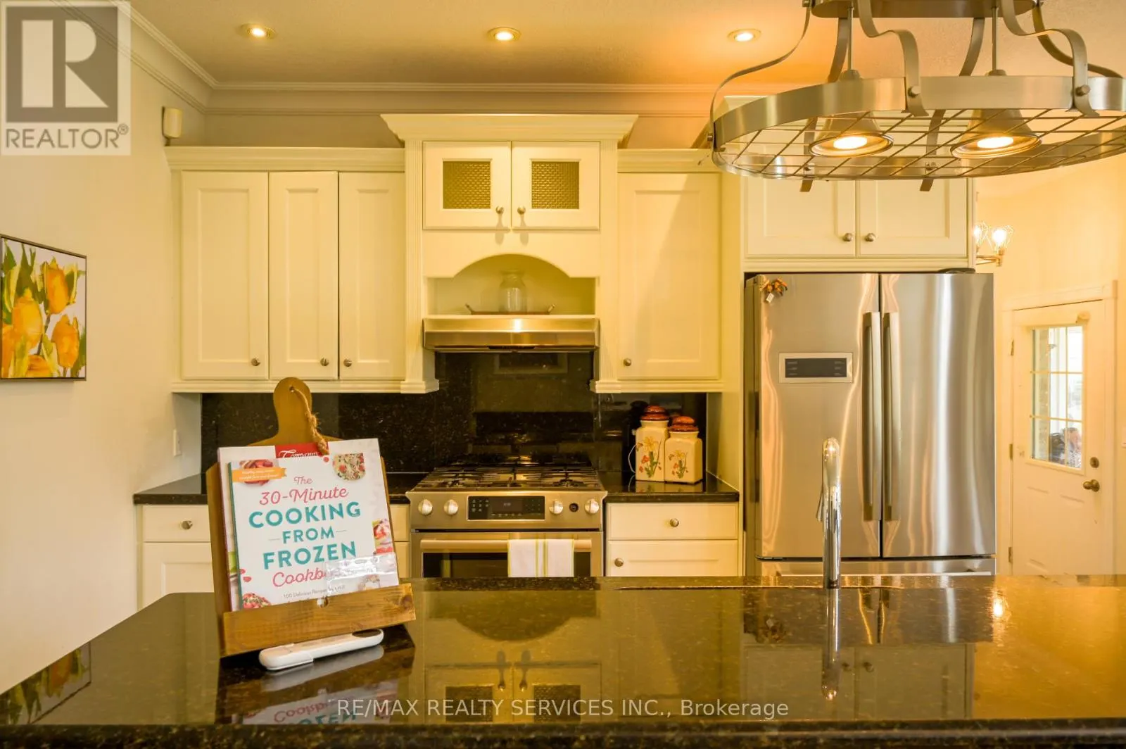 214 & 218 MAPLE AVENUE S