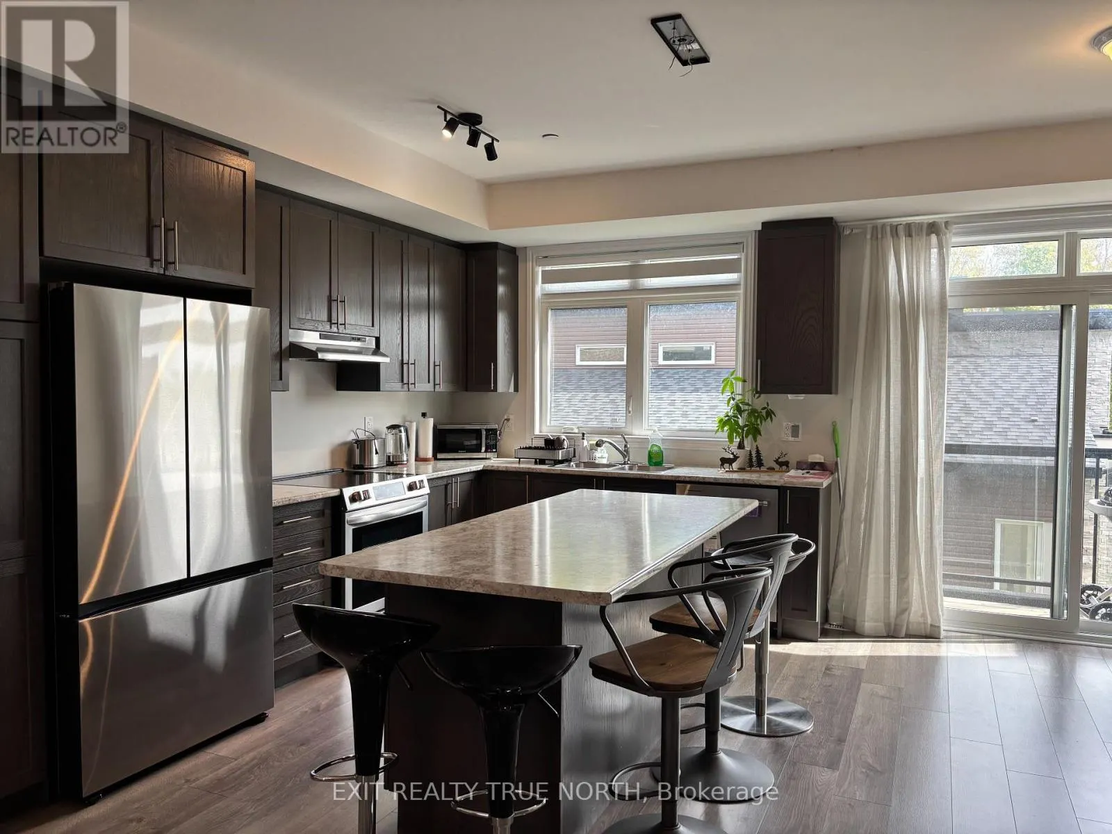 21 - 113 MARINA VILLAGE DRIVE