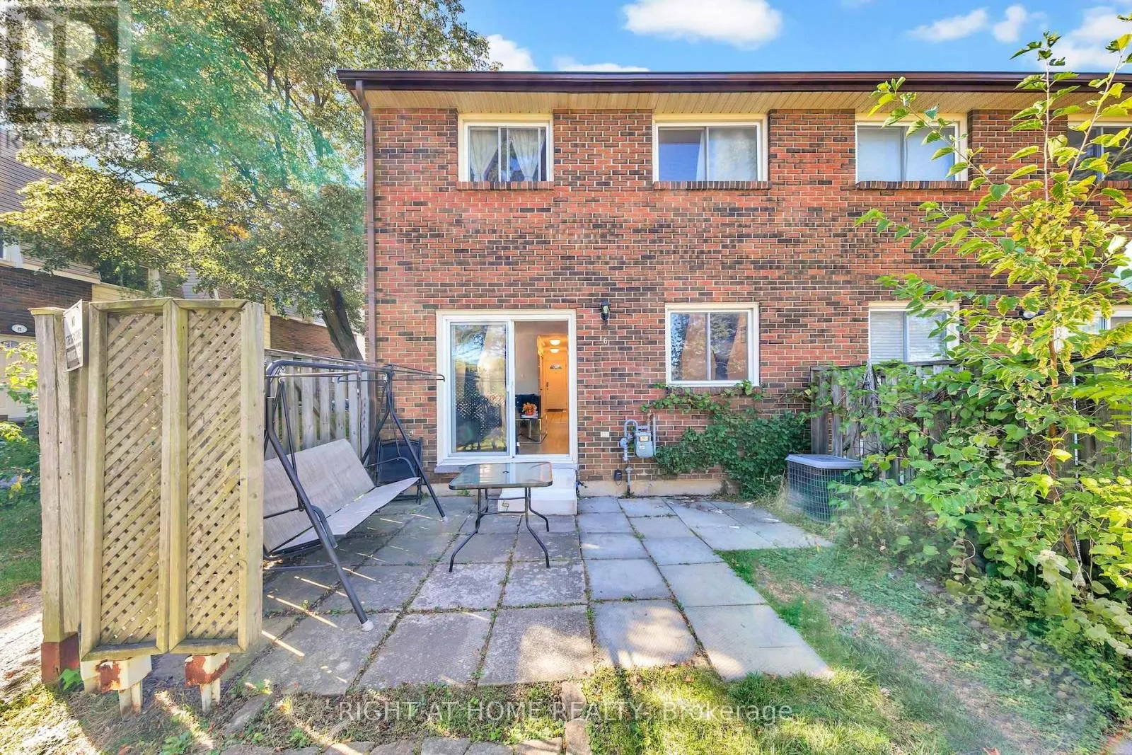 6 - 1460 GARTH STREET W