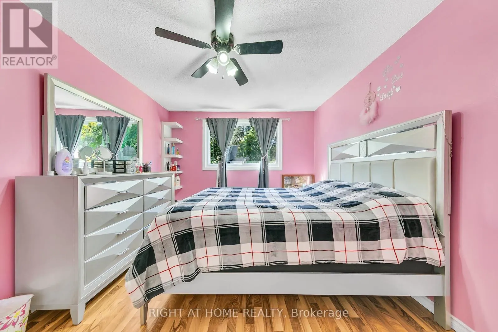 6 - 1460 GARTH STREET W