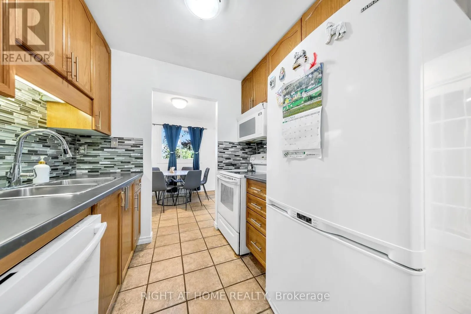 6 - 1460 GARTH STREET W