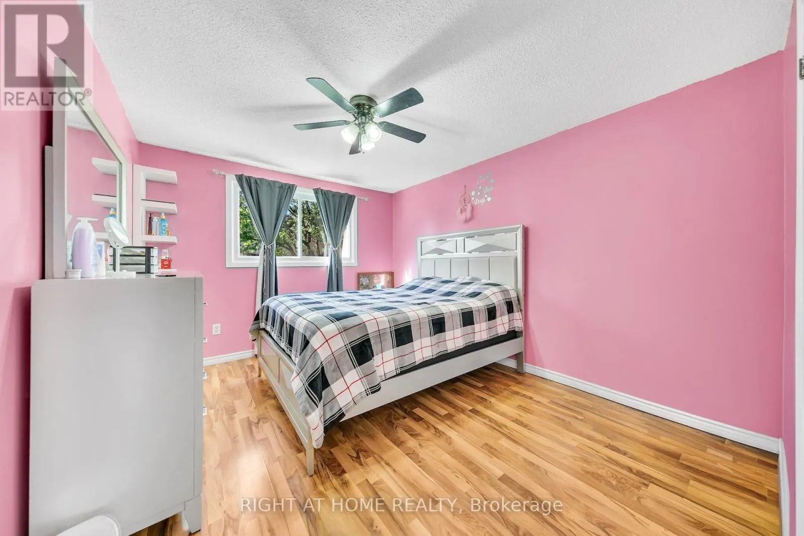 6 - 1460 GARTH STREET W
