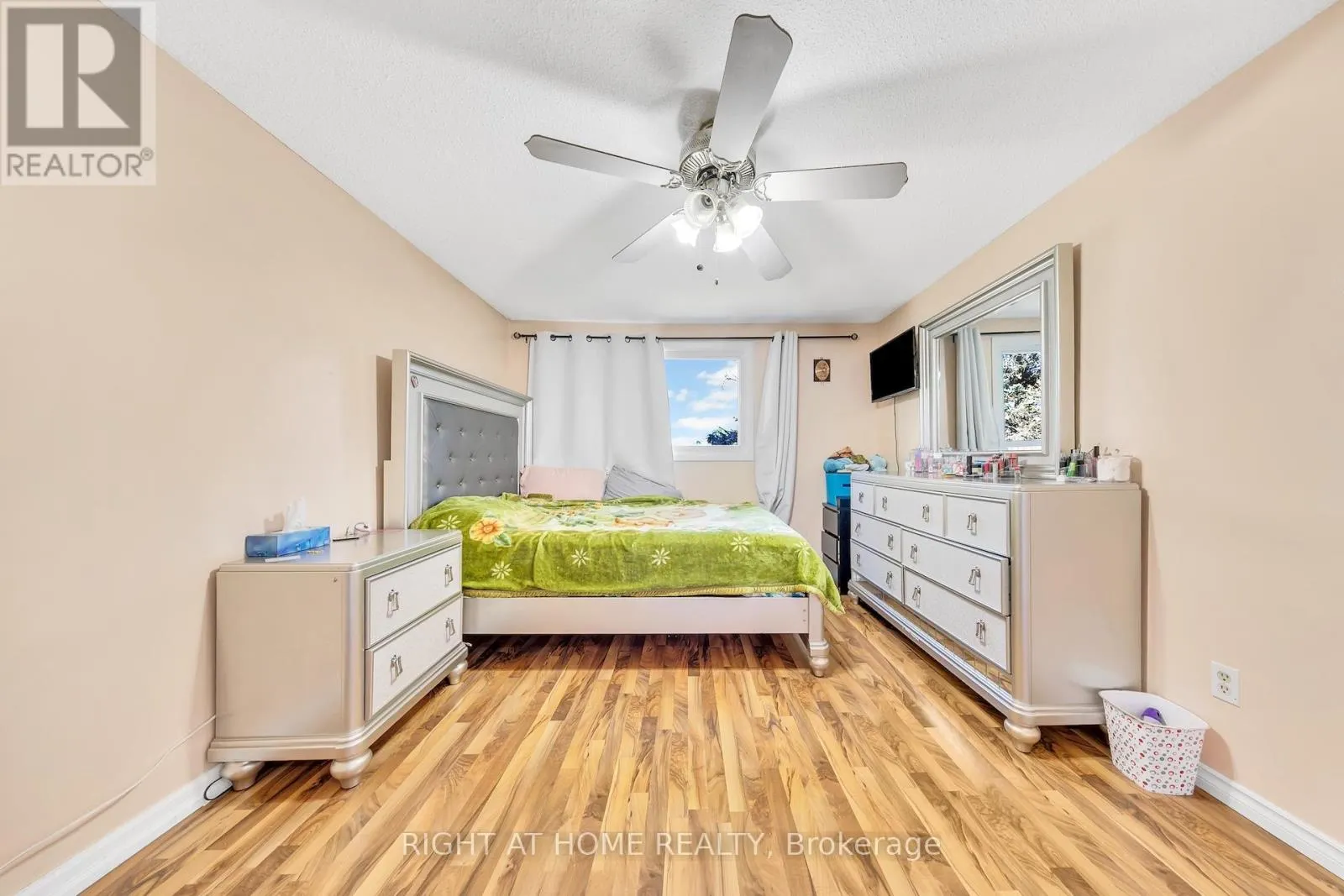 6 - 1460 GARTH STREET W