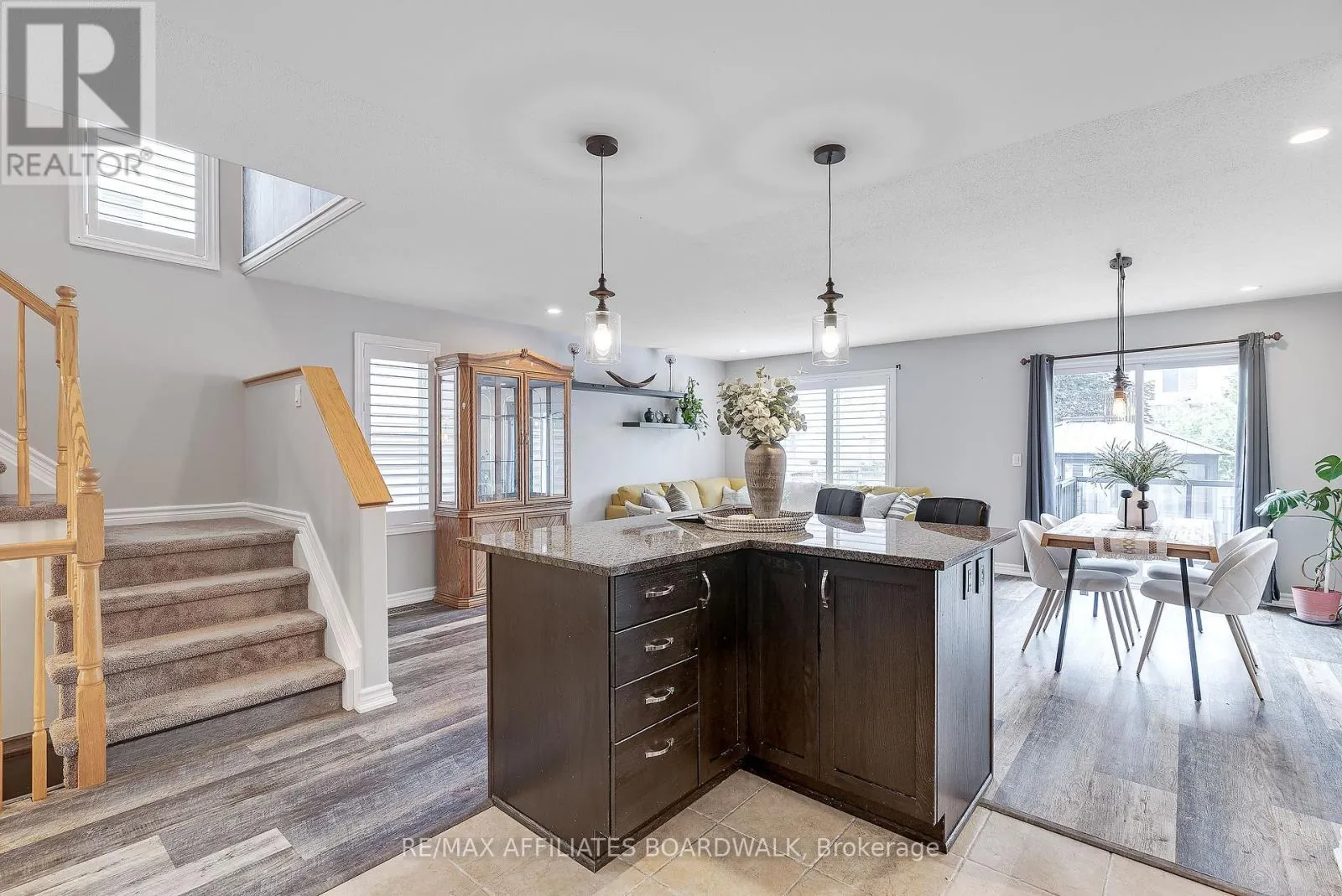 317 GLENBRAE AVENUE