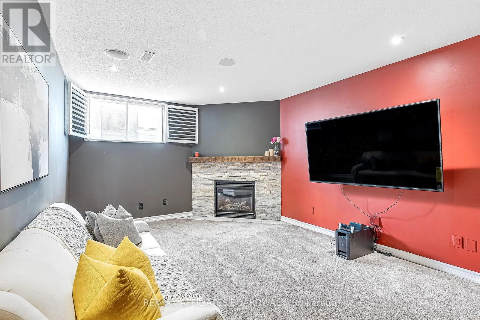 317 GLENBRAE AVENUE