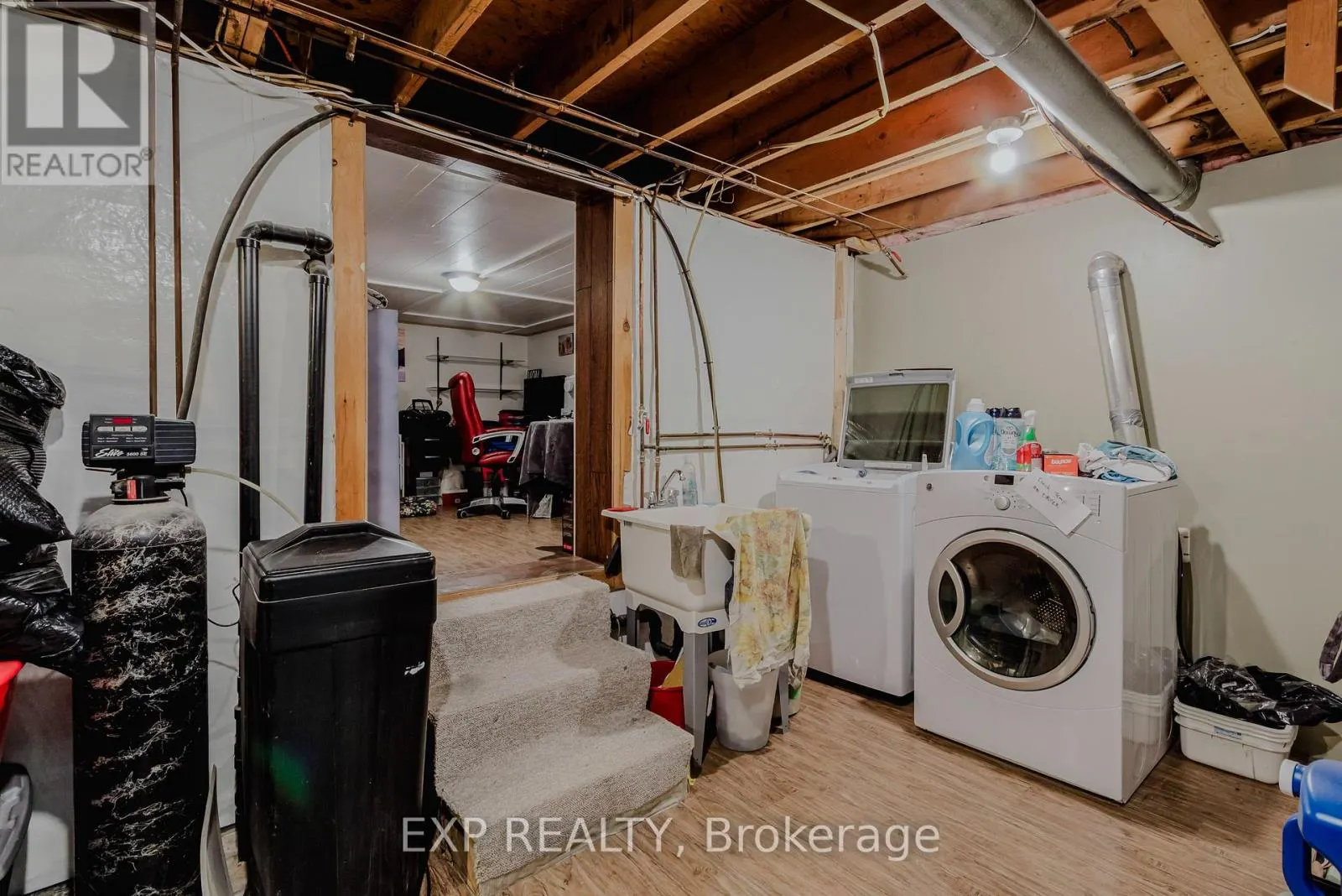 254 DENT PLACE