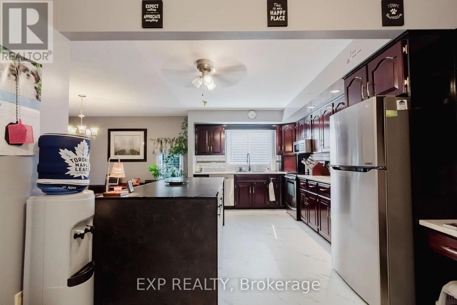 254 DENT PLACE
