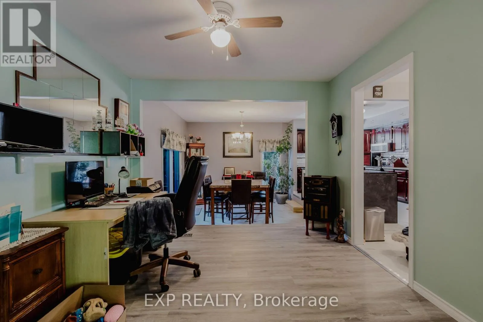 254 DENT PLACE
