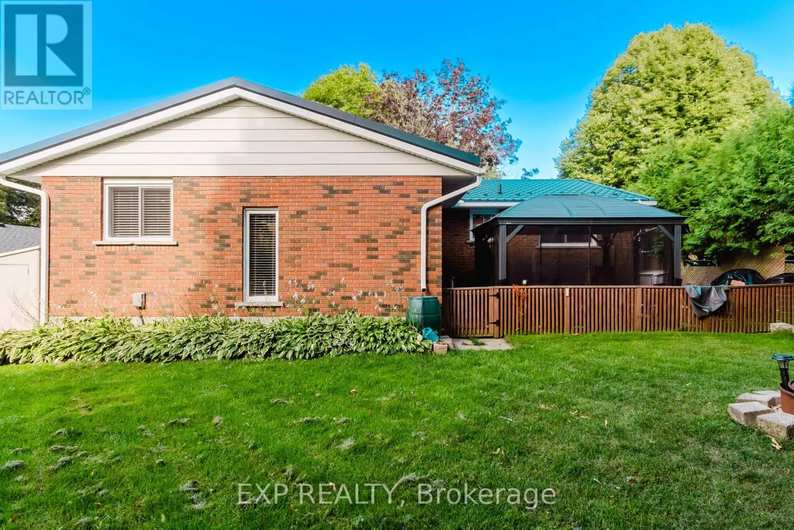 254 DENT PLACE