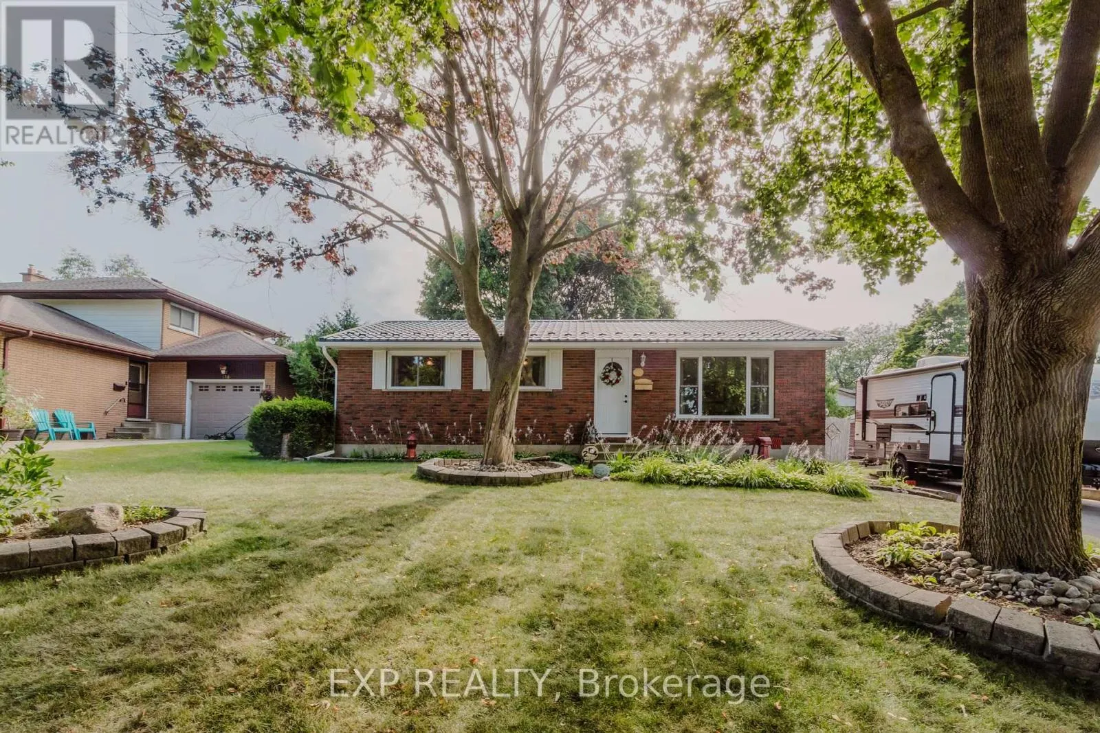 254 DENT PLACE