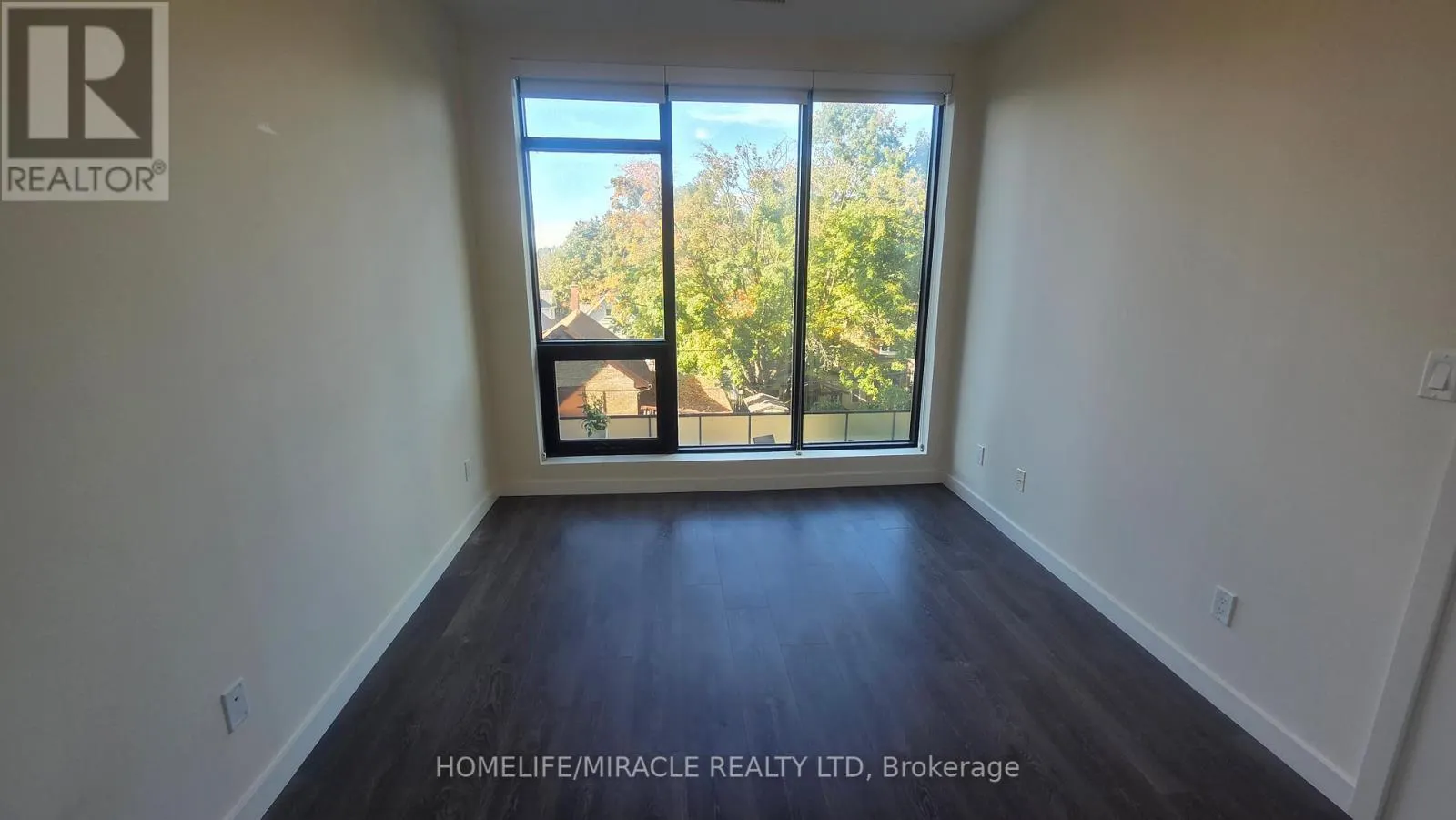 221 - 690 KING STREET W