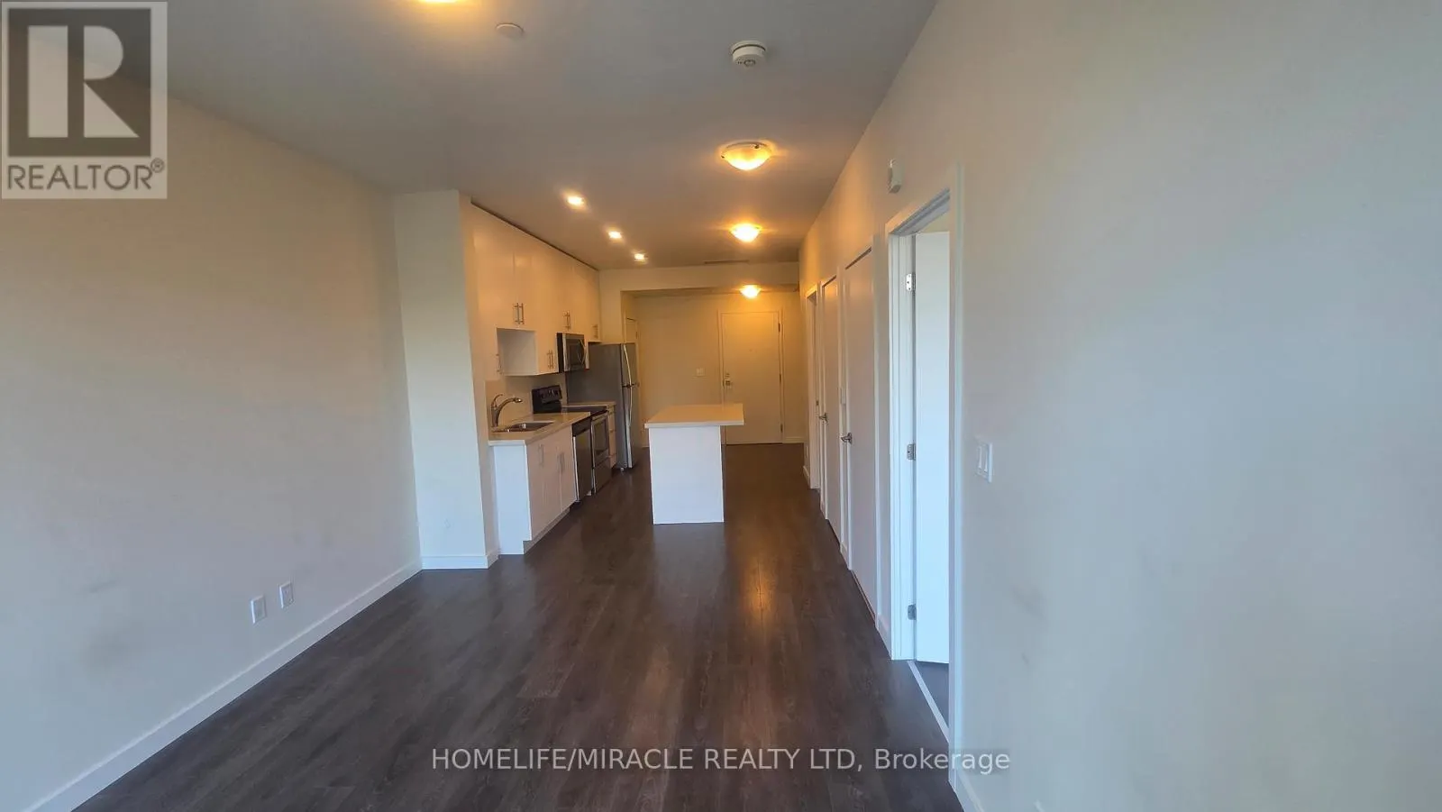 221 - 690 KING STREET W