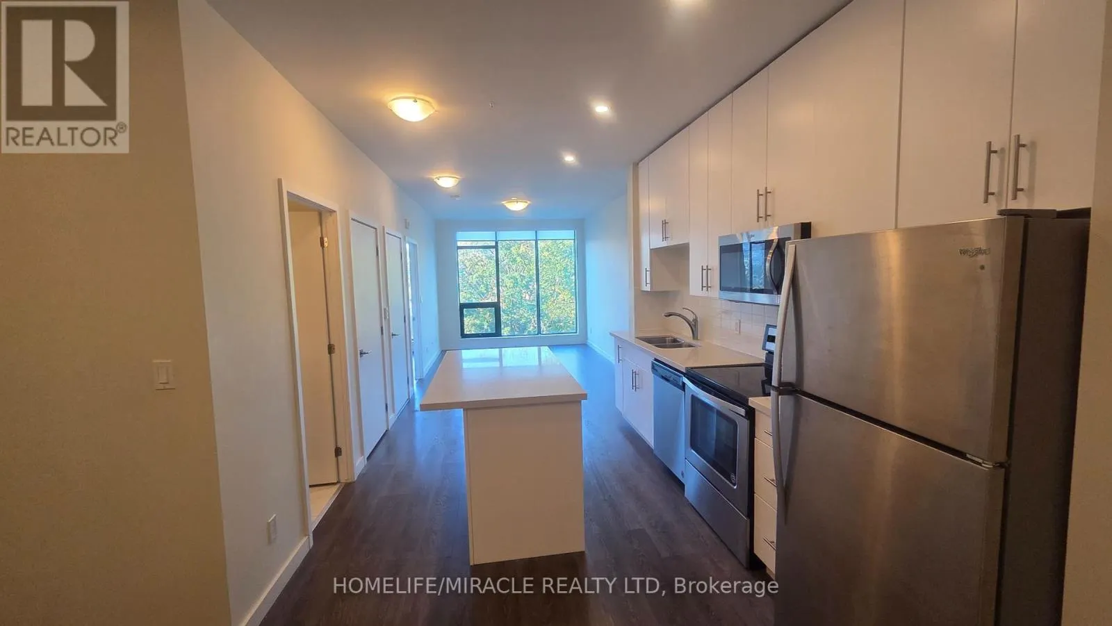 221 - 690 KING STREET W