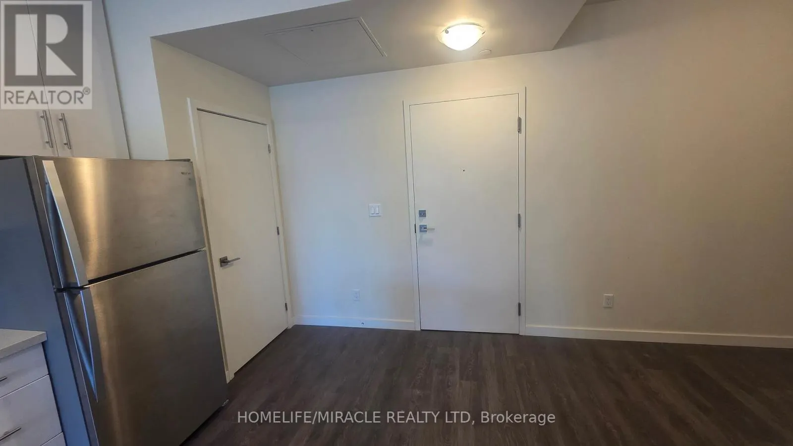 221 - 690 KING STREET W