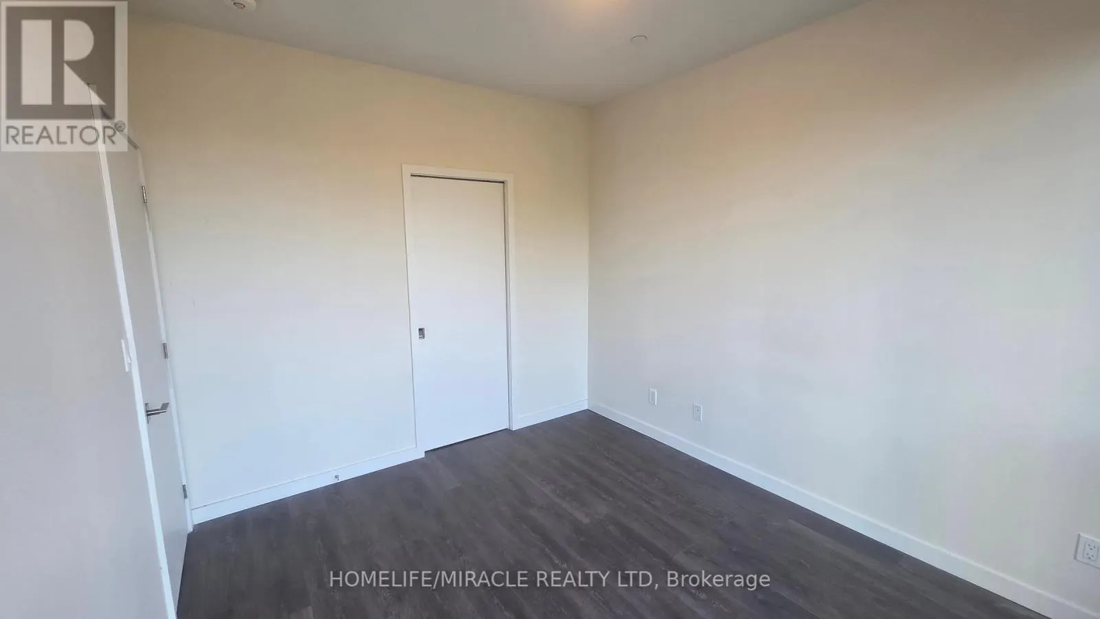 221 - 690 KING STREET W