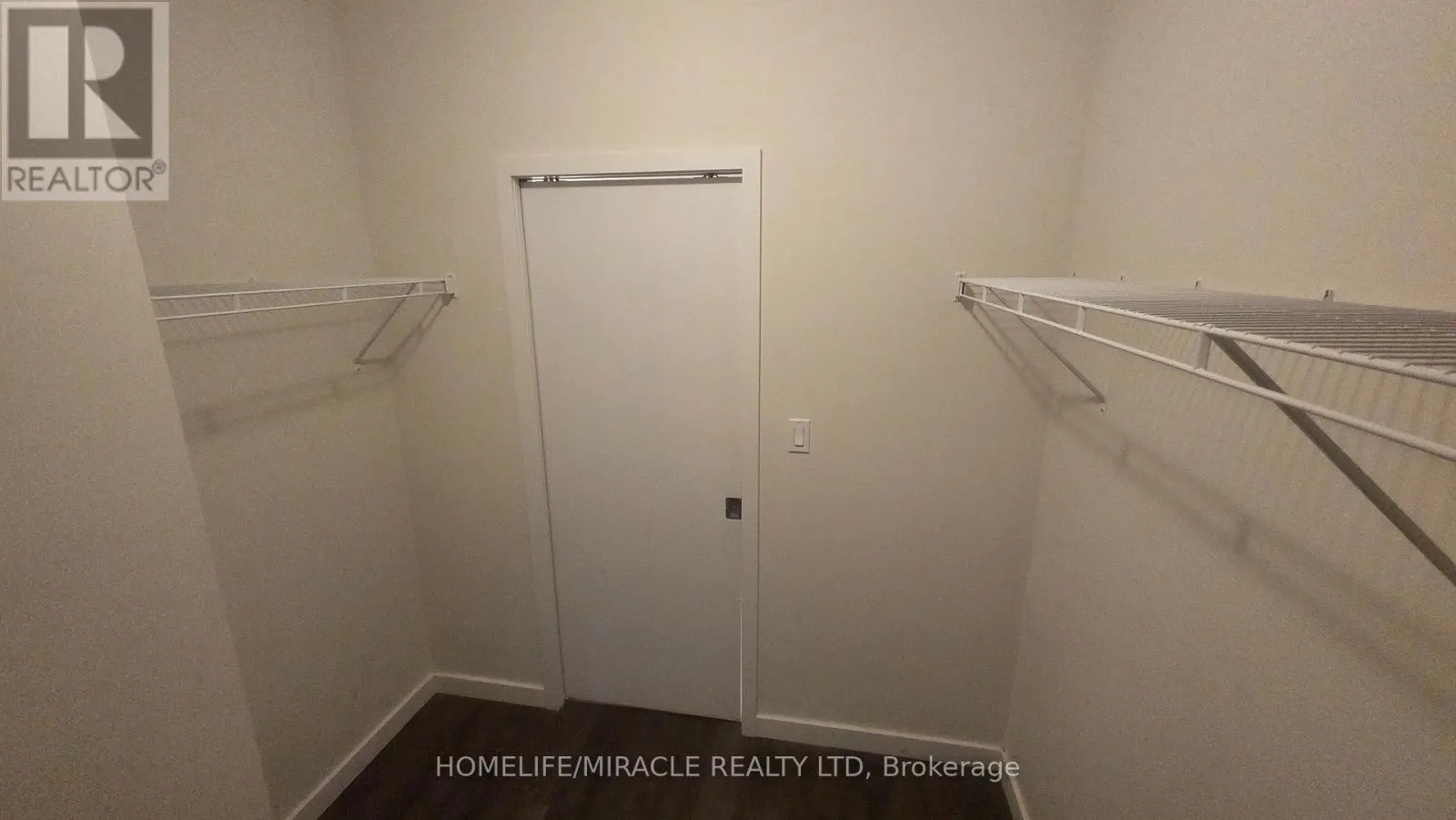 221 - 690 KING STREET W