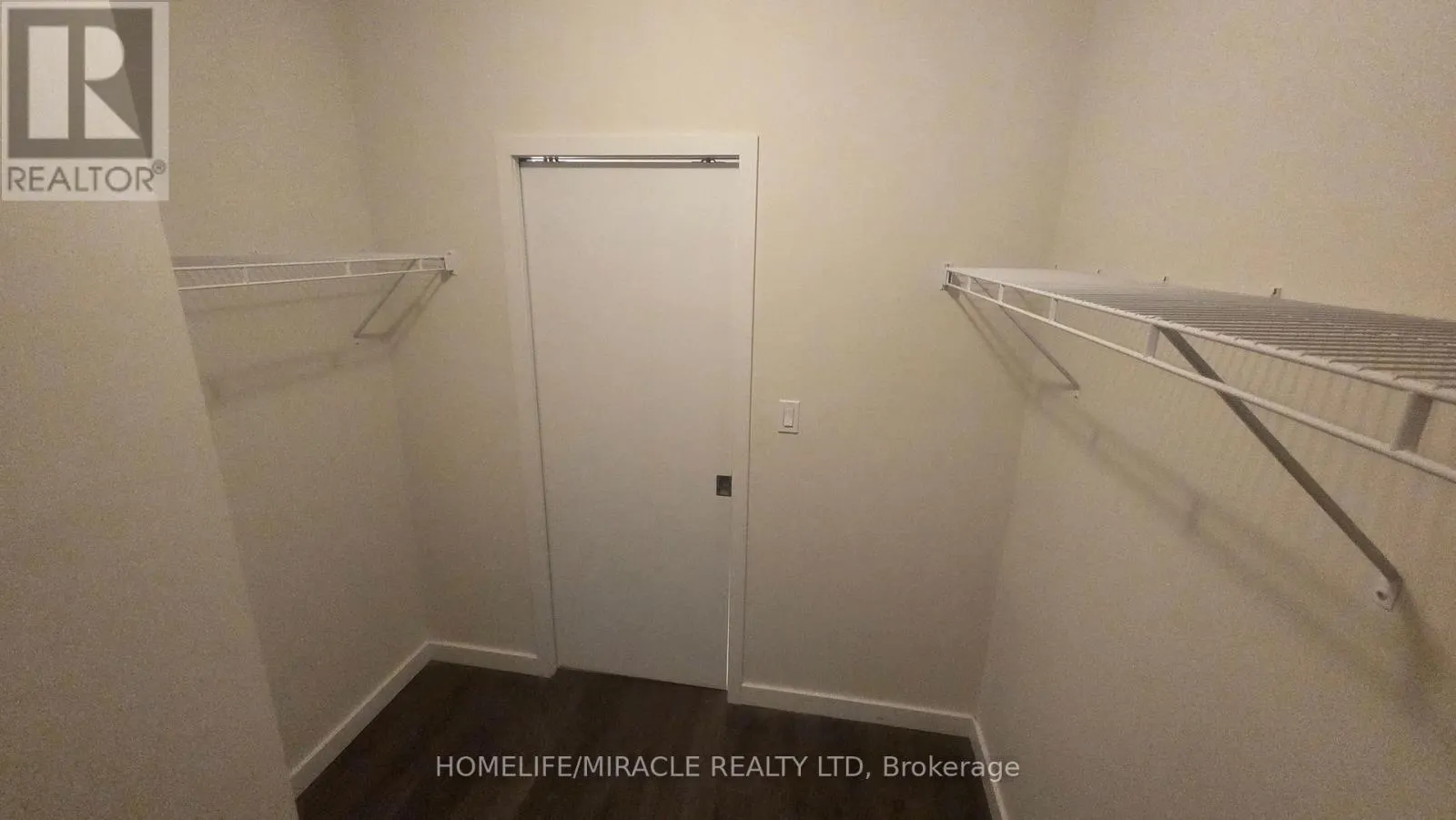 221 - 690 KING STREET W