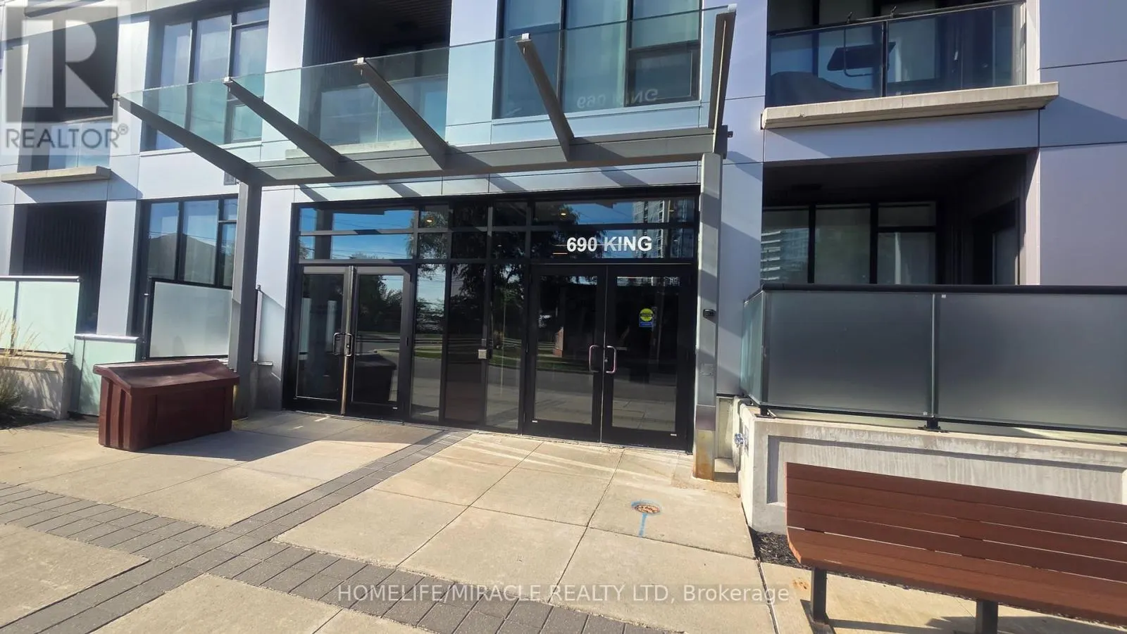 221 - 690 KING STREET W