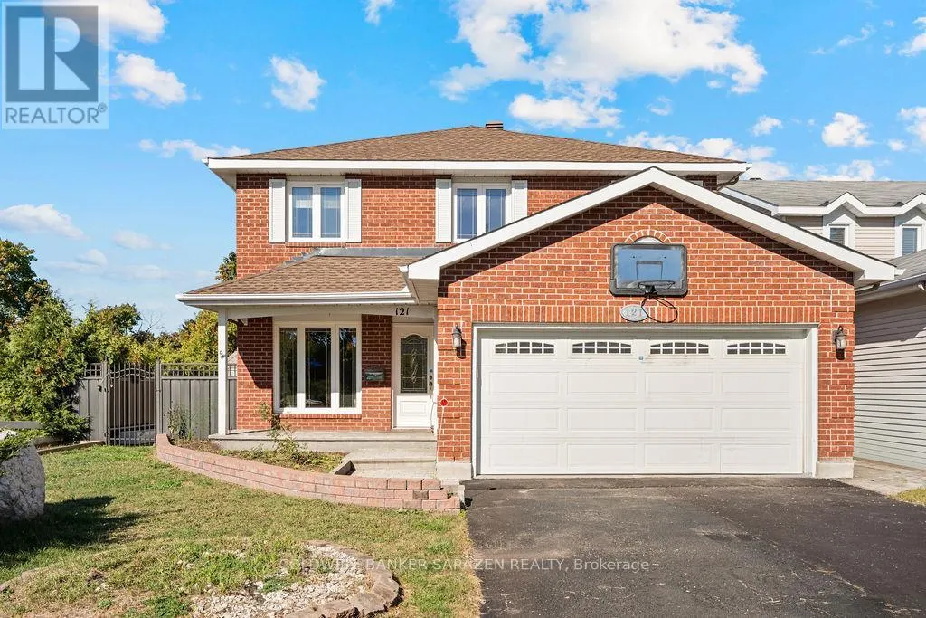 121 TOPLEY CRESCENT