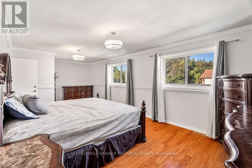 121 TOPLEY CRESCENT