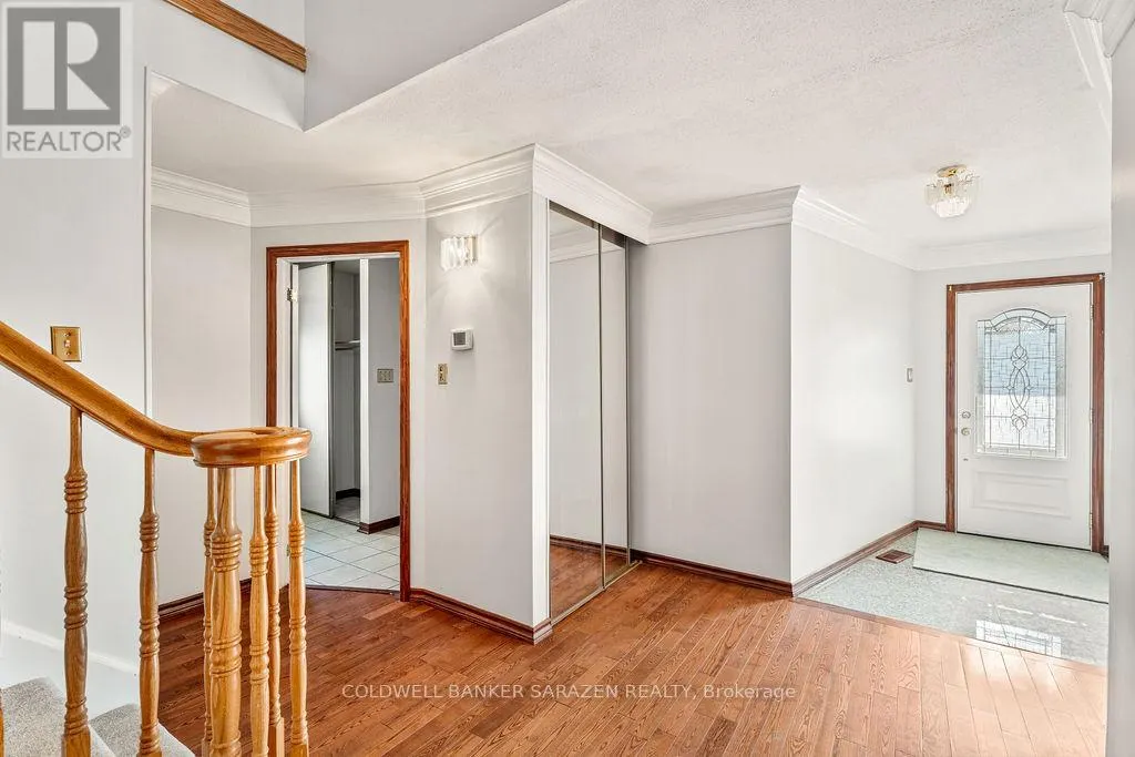 121 TOPLEY CRESCENT