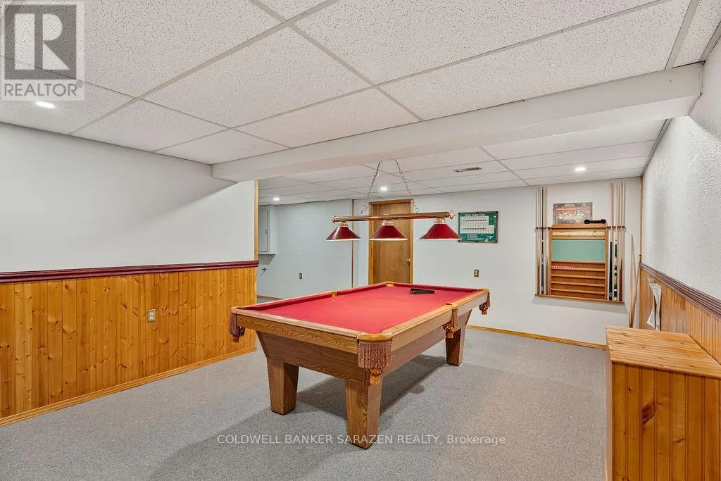 121 TOPLEY CRESCENT