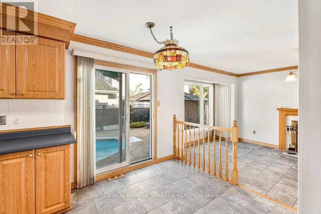121 TOPLEY CRESCENT