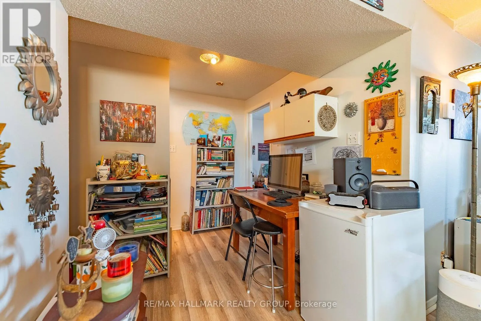 1109-1111 MAIN STREET E