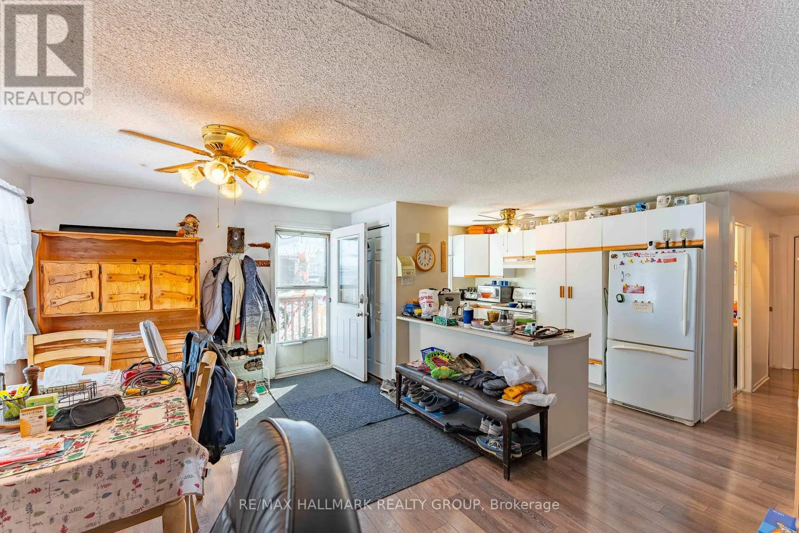 1109-1111 MAIN STREET E