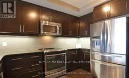 813 - 240 VILLAGEWALK BOULEVARD, #813