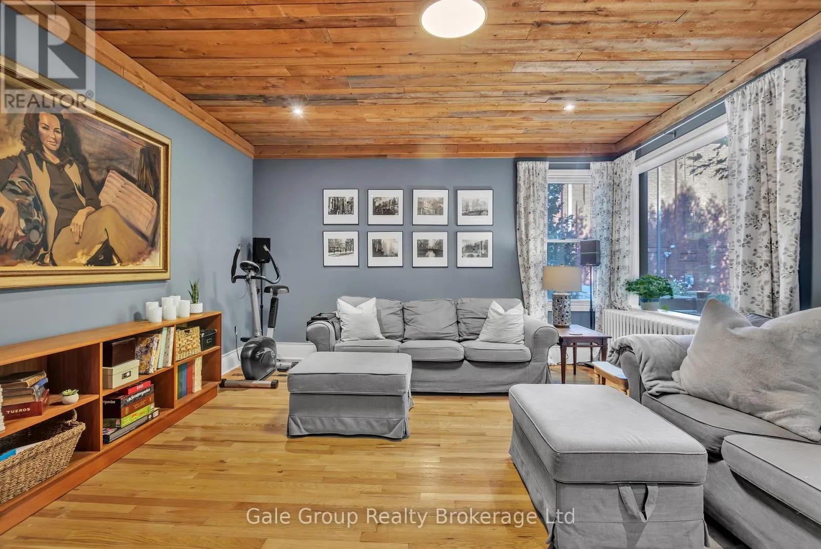 105 VANSITTART AVENUE